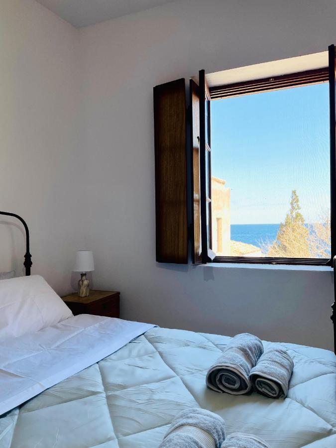 Ritsos Family Apartment Monemvasia Bagian luar foto